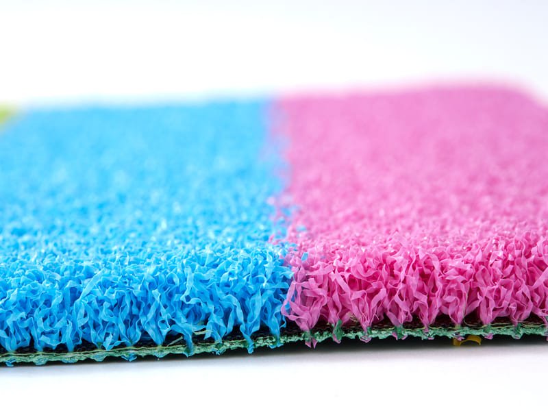 thermal test comparing traditional turf and infill-free cooling technology